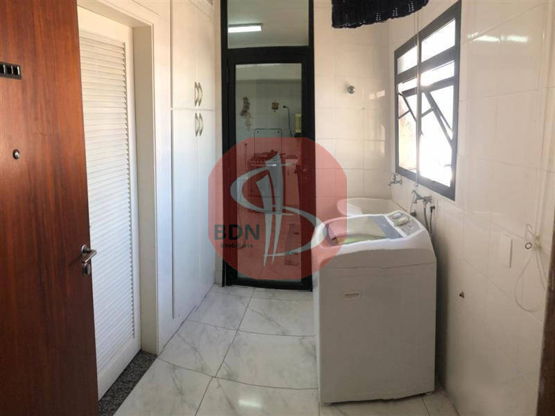 Apartamento à venda com 4 quartos, 160m² - Foto 9