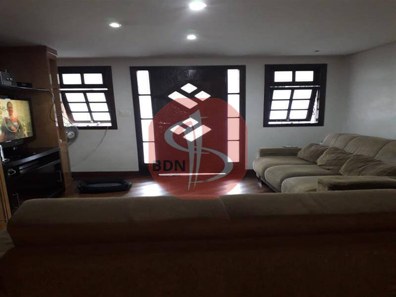 Sobrado à venda com 3 quartos, 120m² - Foto 4