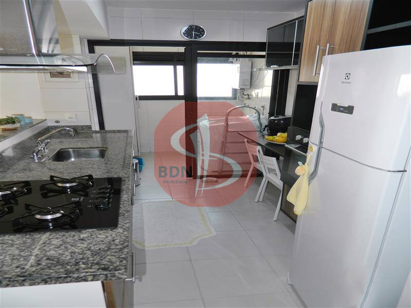 Apartamento à venda com 2 quartos, 70m² - Foto 7