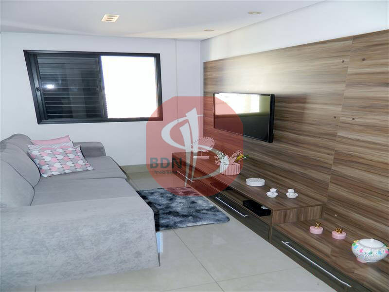 Apartamento à venda com 2 quartos, 70m² - Foto 11