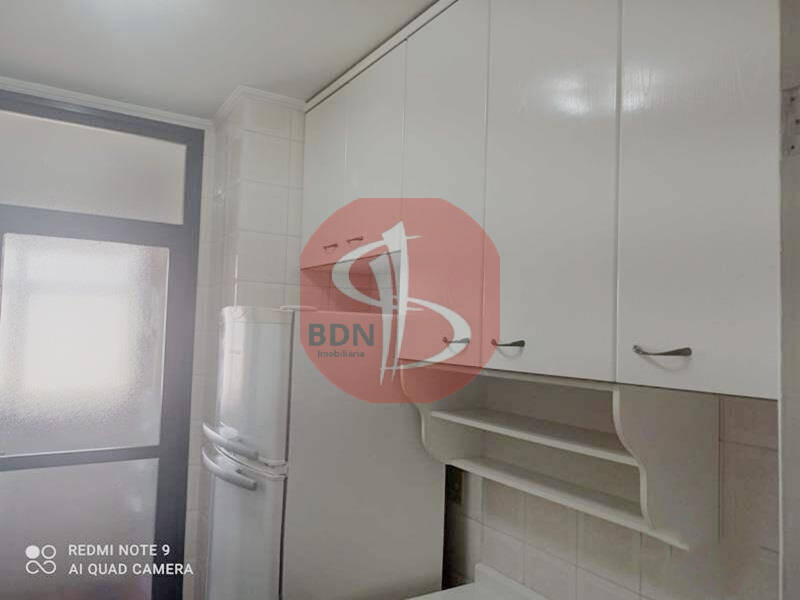 Apartamento à venda com 2 quartos, 64m² - Foto 17