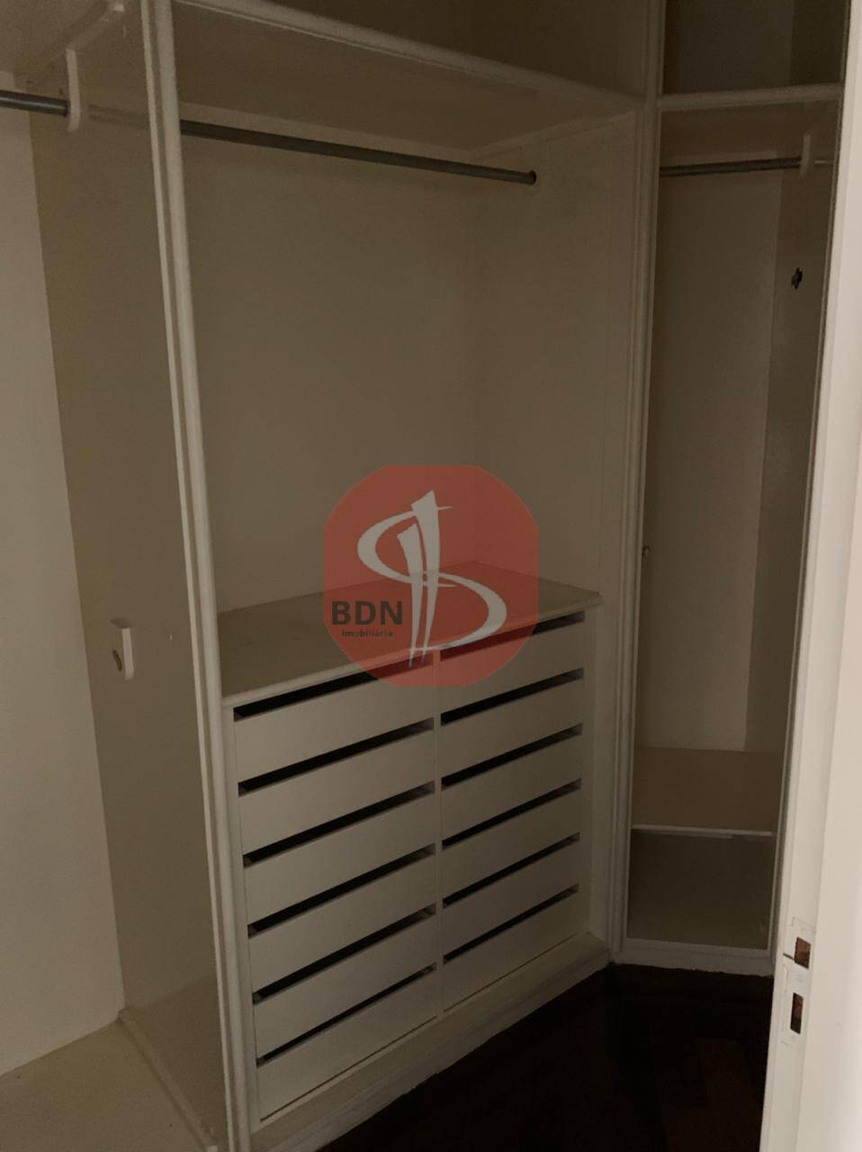 Apartamento à venda com 4 quartos, 200m² - Foto 18