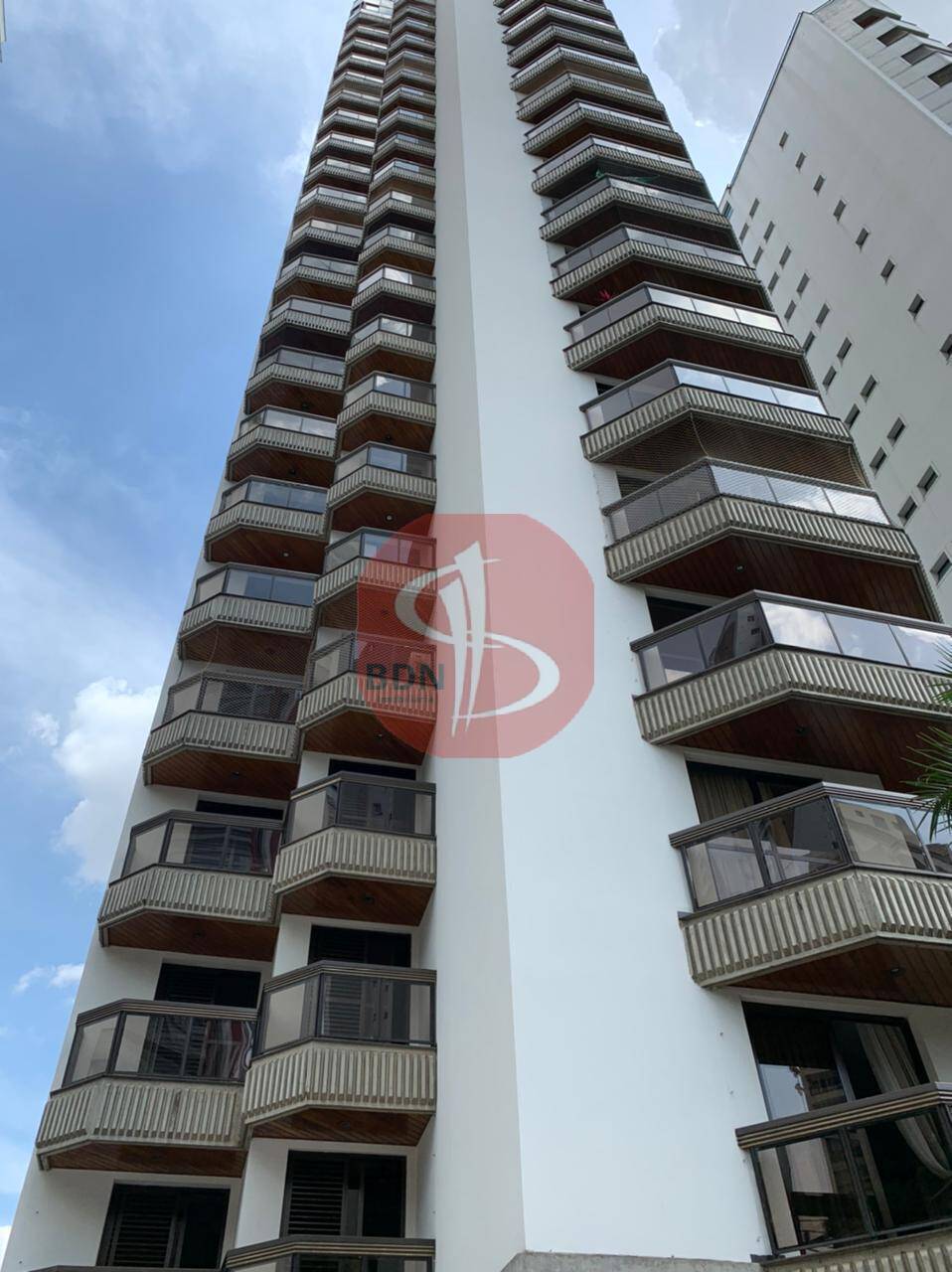 Apartamento à venda com 4 quartos, 200m² - Foto 23