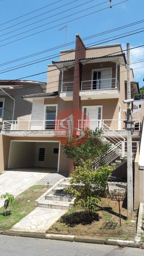 Casa à venda com 4 quartos, 311m² - Foto 1