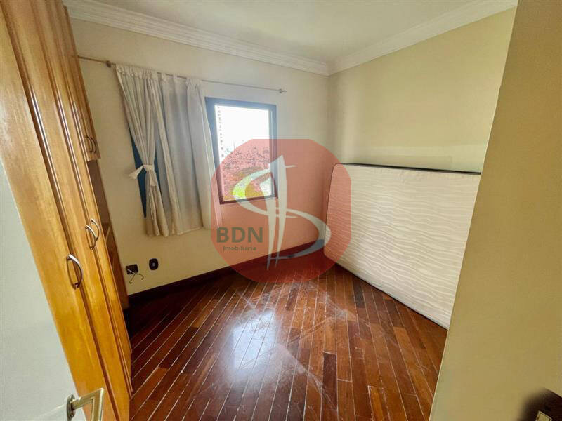 Apartamento para alugar com 4 quartos, 138m² - Foto 16