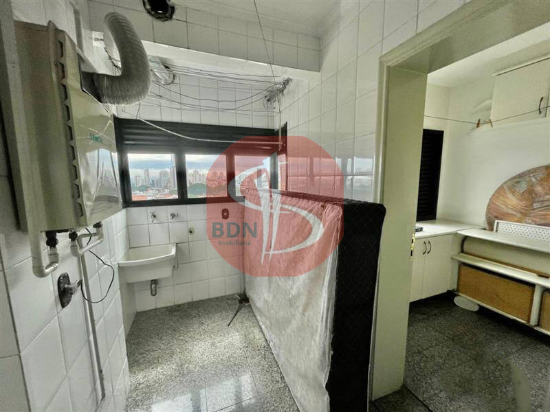 Apartamento para alugar com 4 quartos, 138m² - Foto 14