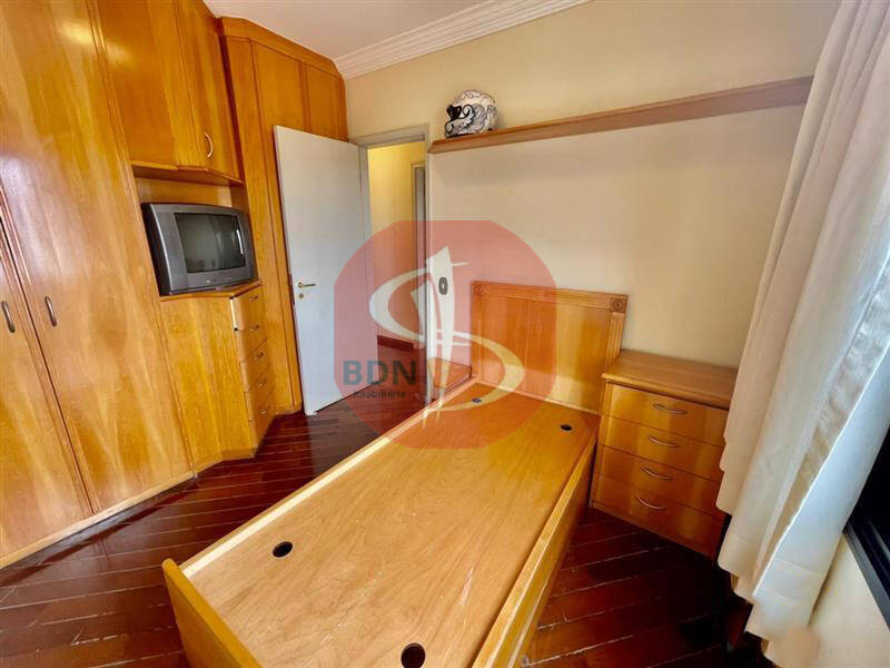 Apartamento para alugar com 4 quartos, 138m² - Foto 25