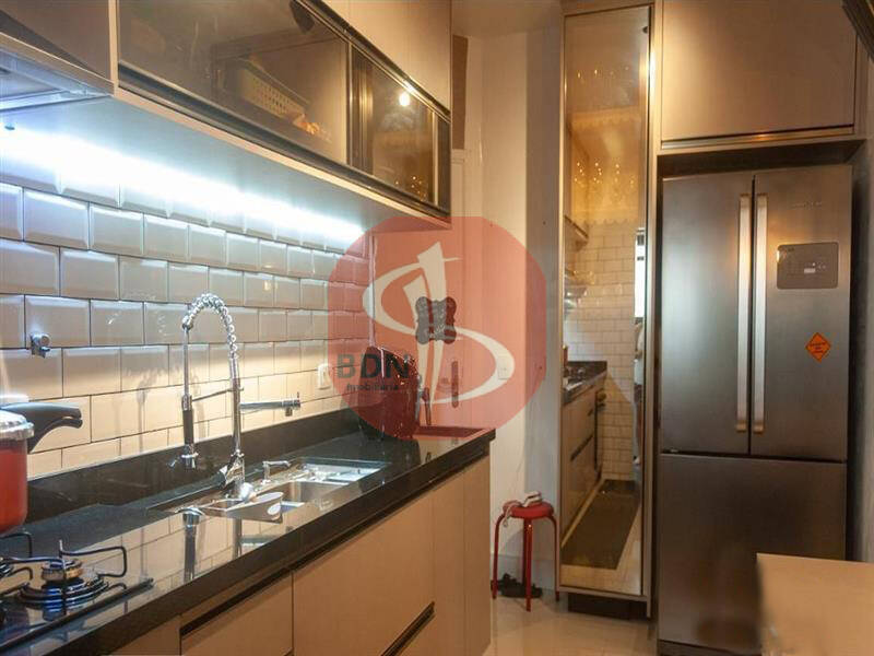 Apartamento à venda com 3 quartos, 125m² - Foto 1