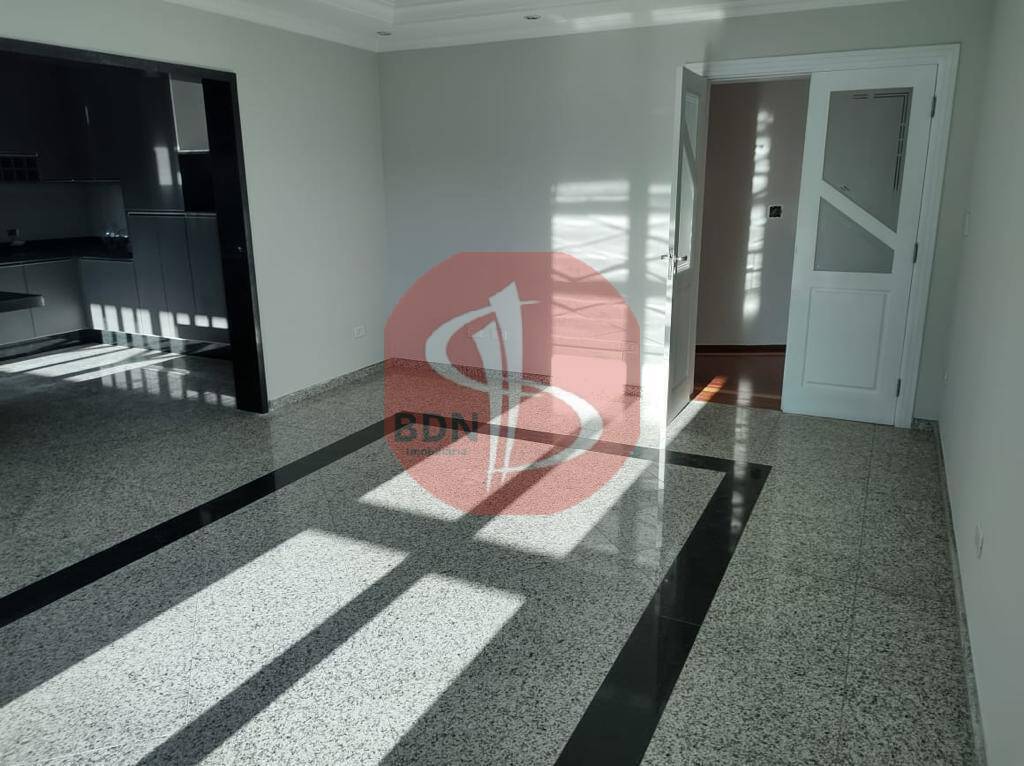 Casa à venda com 5 quartos, 750m² - Foto 4