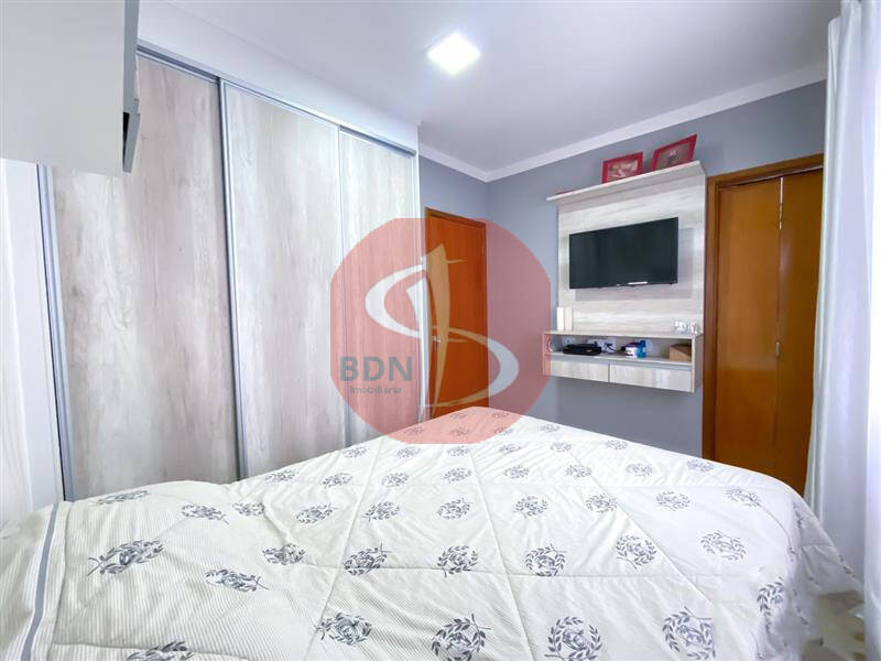 Sobrado à venda com 2 quartos, 67m² - Foto 4