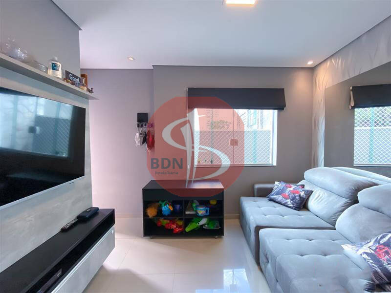 Sobrado à venda com 2 quartos, 67m² - Foto 1