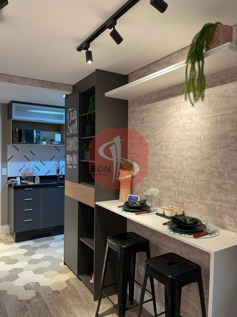 Apartamento à venda com 2 quartos, 40m² - Foto 2