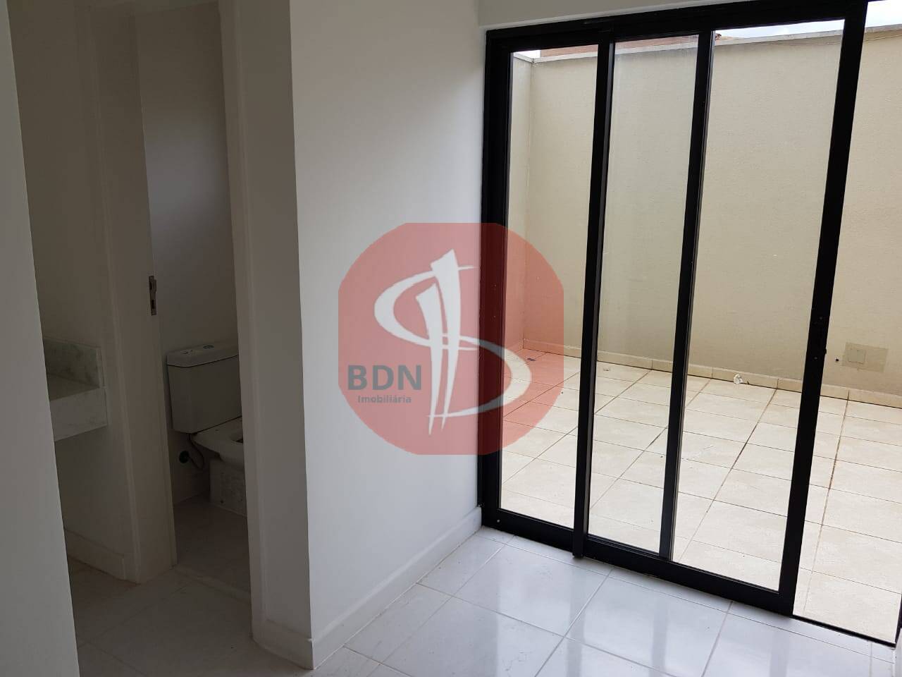 Casa à venda com 3 quartos, 250m² - Foto 7