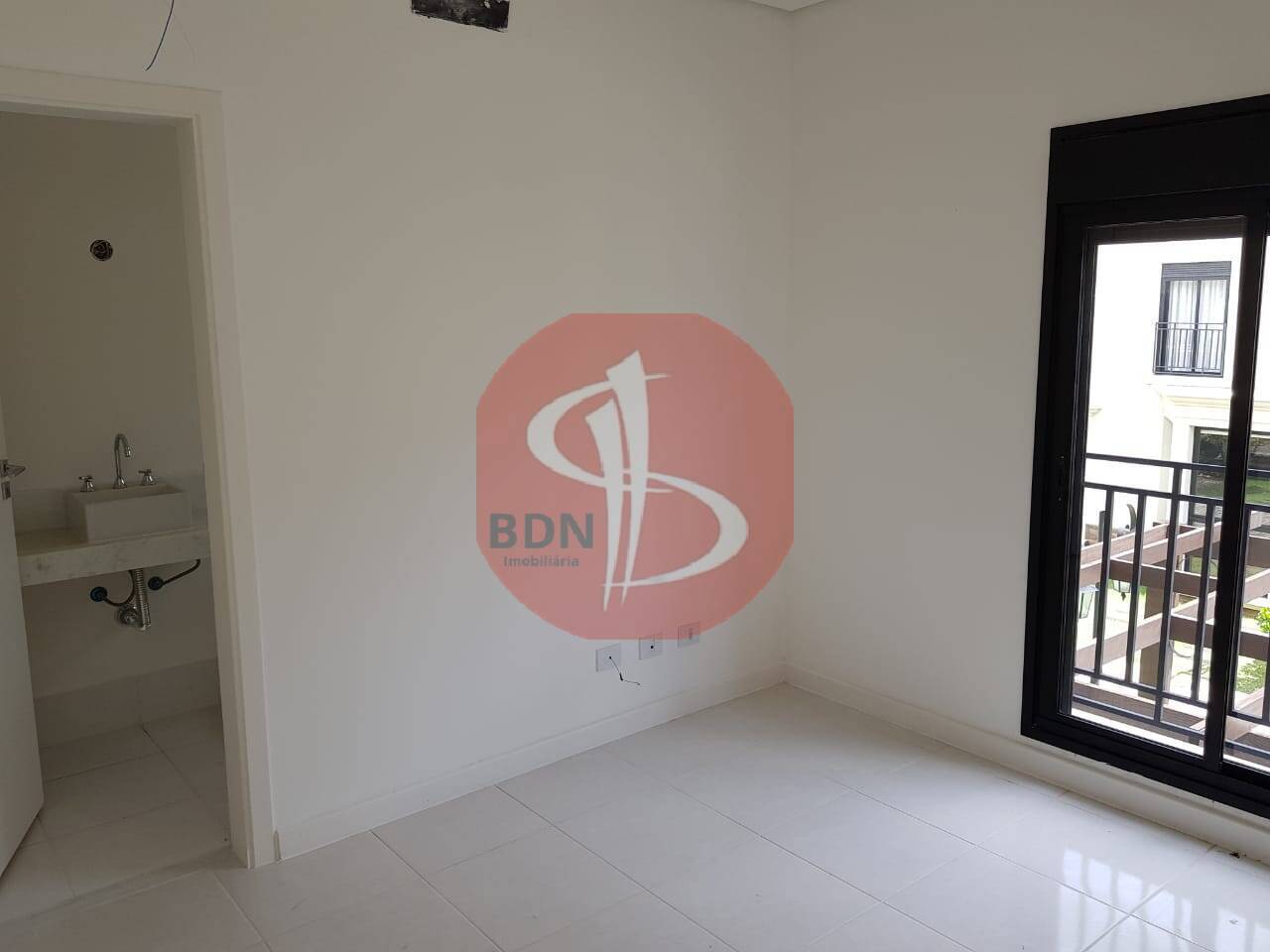 Casa à venda com 3 quartos, 250m² - Foto 10