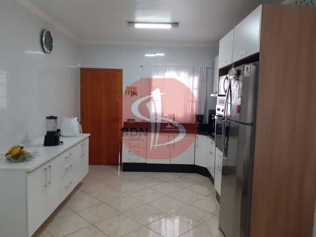 Sobrado à venda com 3 quartos, 250m² - Foto 6