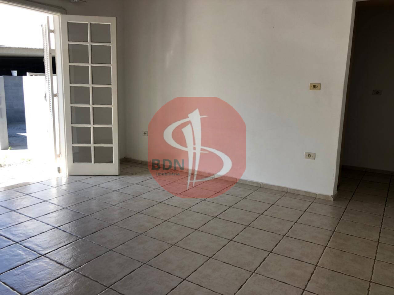 Casa à venda e aluguel com 4 quartos, 210m² - Foto 3