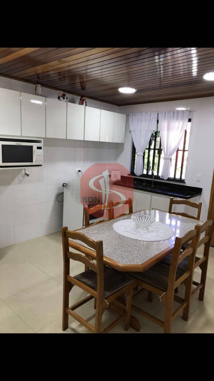 Fazenda à venda com 4 quartos, 1680m² - Foto 2