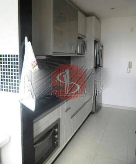 Apartamento à venda com 2 quartos, 68m² - Foto 4