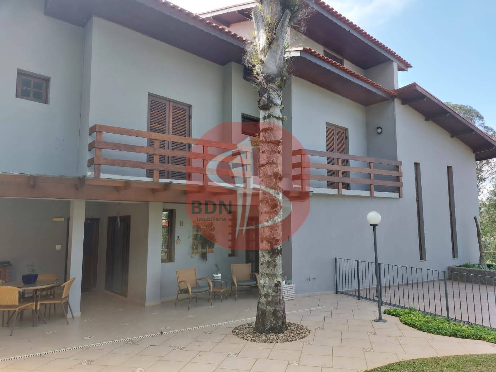 Casa à venda com 4 quartos, 600m² - Foto 41