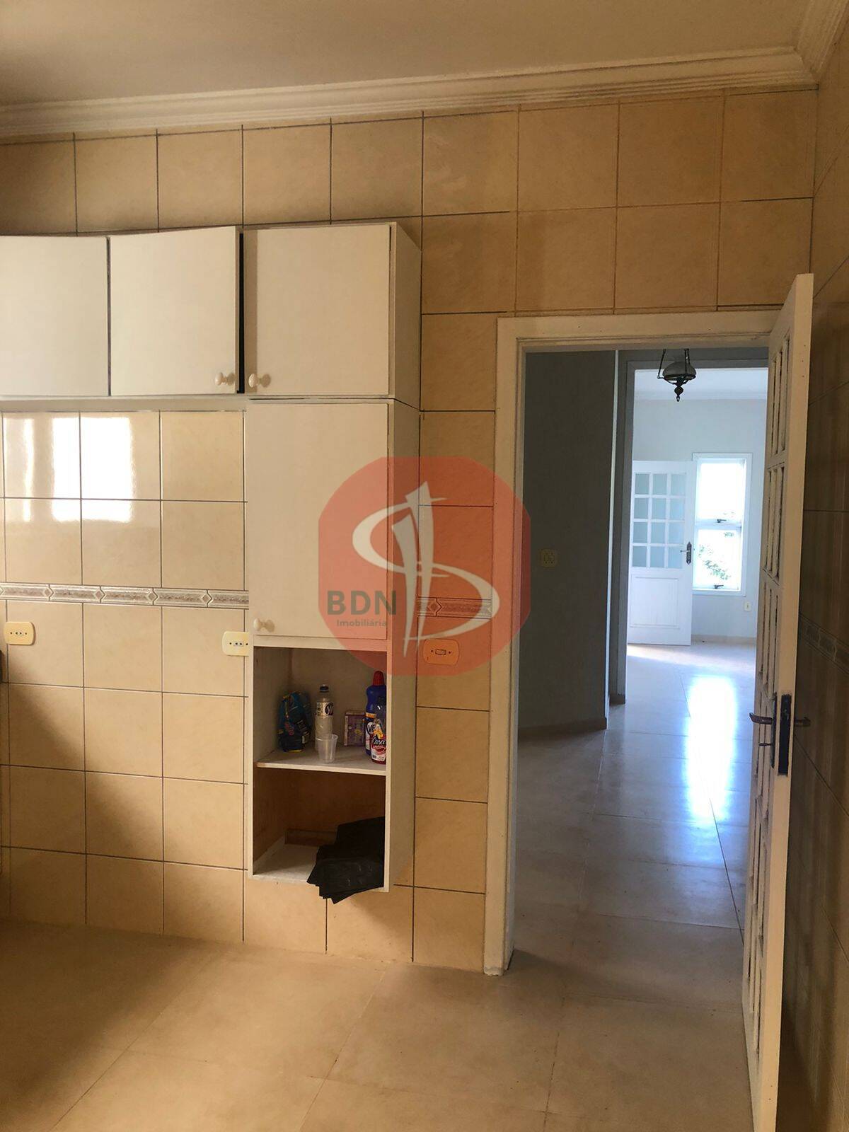 Casa à venda com 2 quartos, 420m² - Foto 3