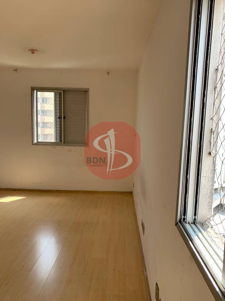 Apartamento à venda com 3 quartos, 69m² - Foto 2