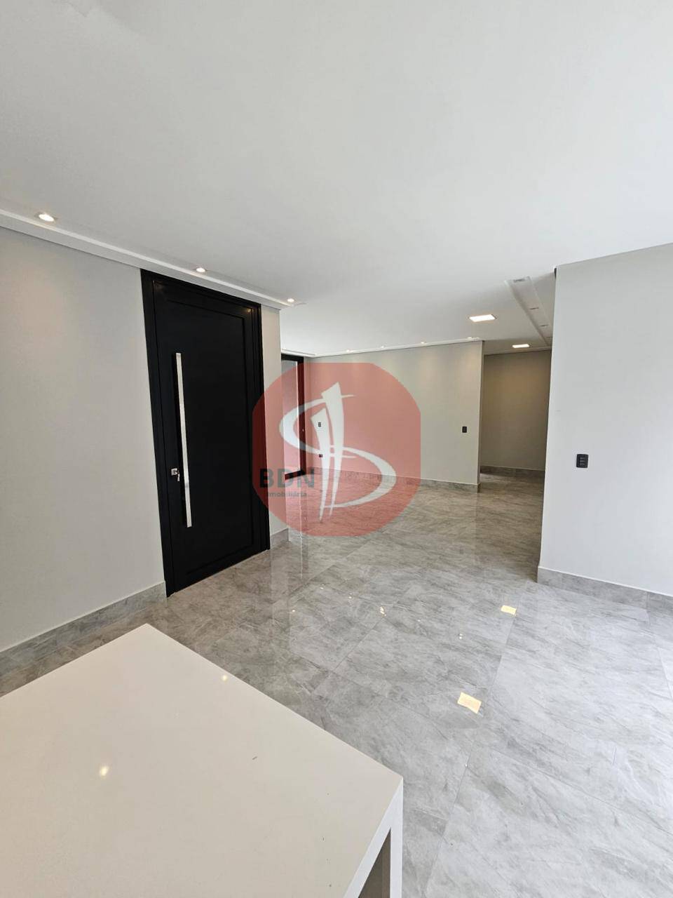 Casa à venda com 4 quartos, 360m² - Foto 4