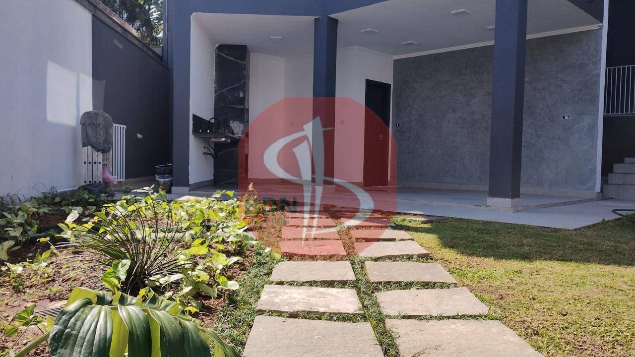 Casa à venda e aluguel com 3 quartos, 600m² - Foto 9