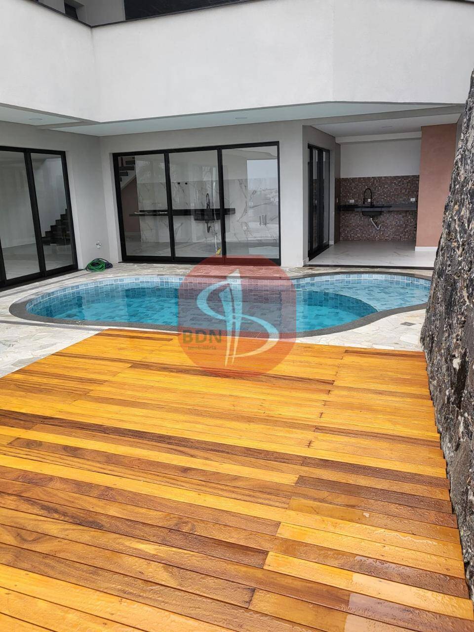 Casa à venda com 3 quartos, 355m² - Foto 38