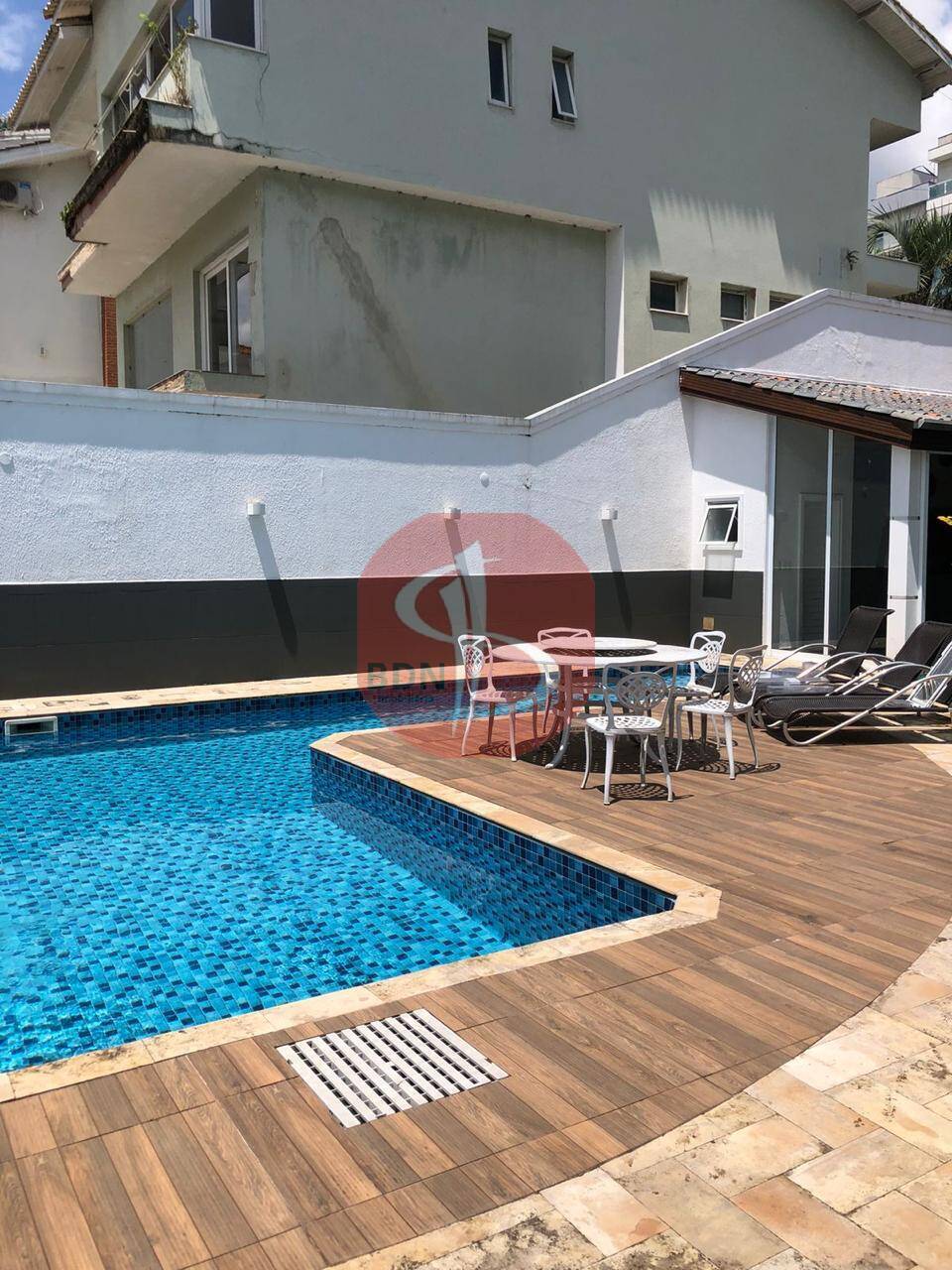 Casa à venda com 5 quartos, 300m² - Foto 8