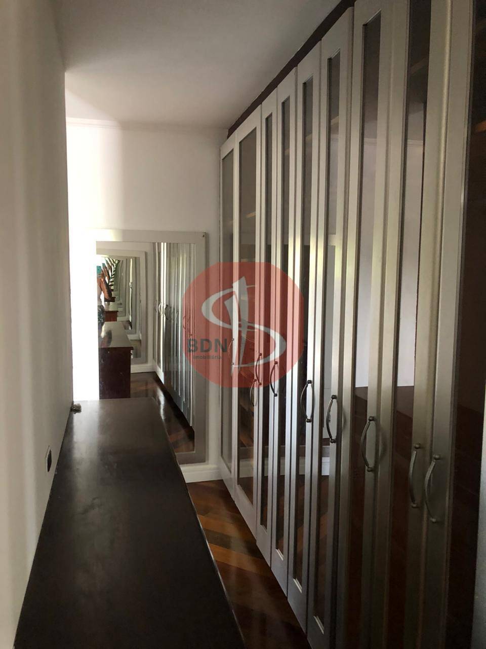 Casa à venda com 5 quartos, 300m² - Foto 20