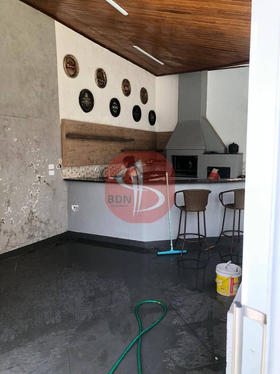 Casa à venda com 5 quartos, 300m² - Foto 2